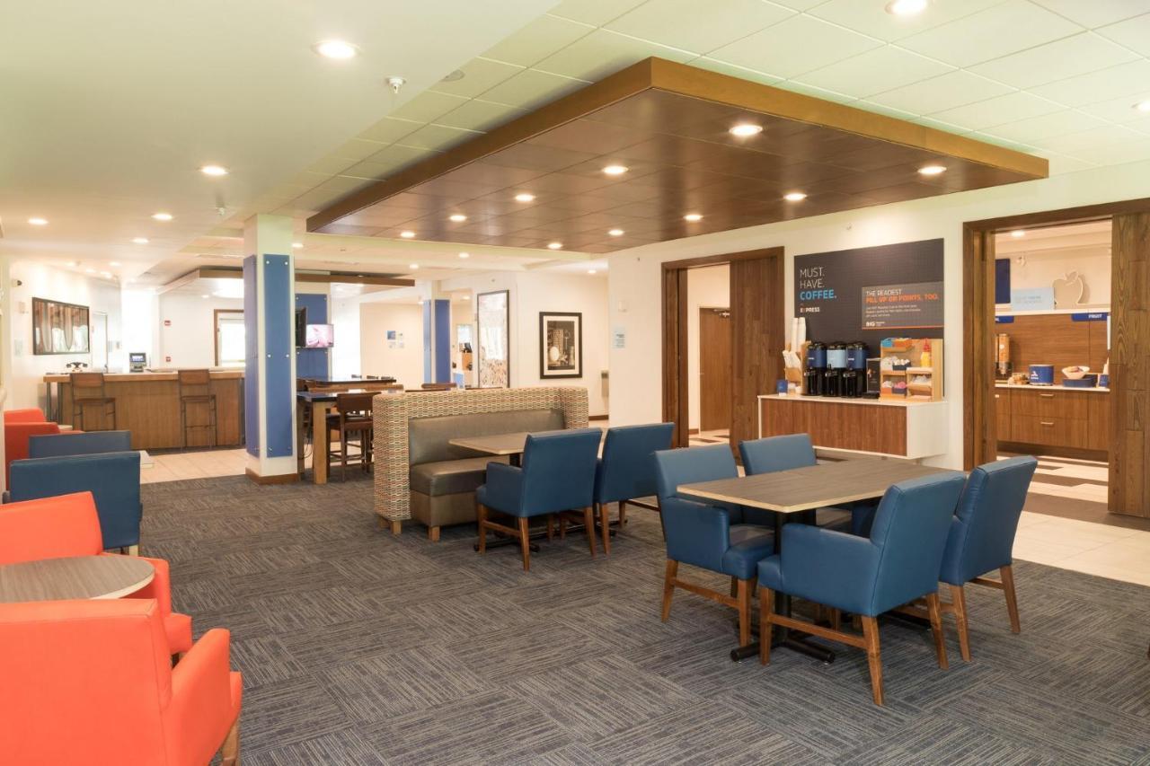 Holiday Inn Express & Suites - Michigan City By Ihg Ngoại thất bức ảnh